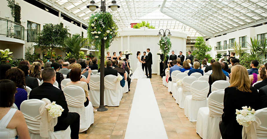 The Perfect Wedding Venue London Ontario Lamplighter Inn